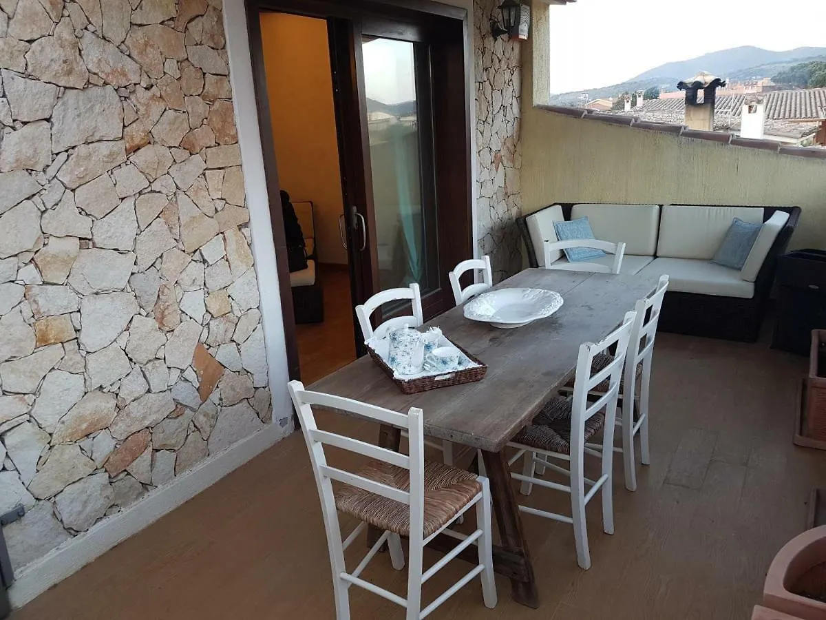 Apartment Appartamento Bilocale Mansardato Con Terrazza Villasimius